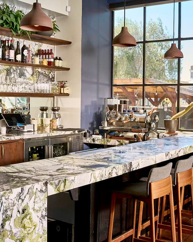 Refined British fare & ample wine